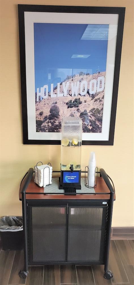 Comfort & Near Universal - N Hollywood - Burbank Los Ángeles